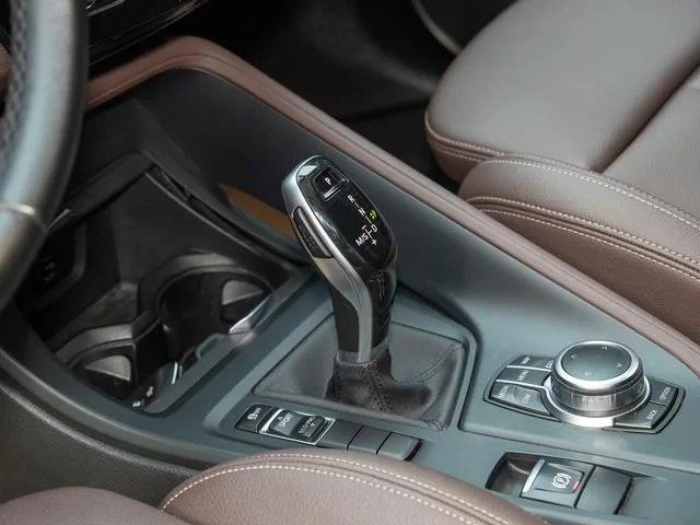 BMW X1 2022 sDrive20Li Модный тип интерьер фото 20 BMW X1 2022 sDrive20Li Модный тип интерьер фото 20