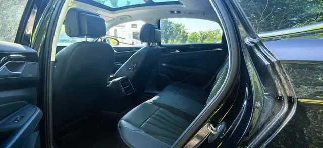 Volkswagen Passat 2025 Excepcional 380TSI Edición Dragón exterior foto 4