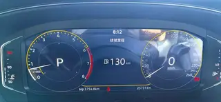 Volkswagen Passat 2025 Excepcional 380TSI Edición Dragón interior foto 8
