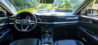 Volkswagen Passat 2025 Excepcional 380TSI Edición Dragón interior foto 10