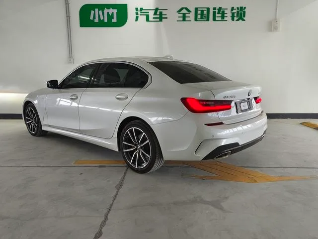 BMW 3 Series 2022 320Li M Conjunto deportivo exterior foto 5 BMW 3 Series 2022 320Li M Conjunto deportivo exterior foto 5