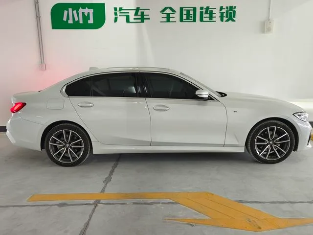 BMW 3 Series 2022 320Li M Conjunto deportivo exterior foto 6 BMW 3 Series 2022 320Li M Conjunto deportivo exterior foto 6