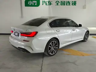 BMW 3 Series 2022 320Li M Conjunto deportivo exterior foto 7 BMW 3 Series 2022 320Li M Conjunto deportivo exterior foto 7