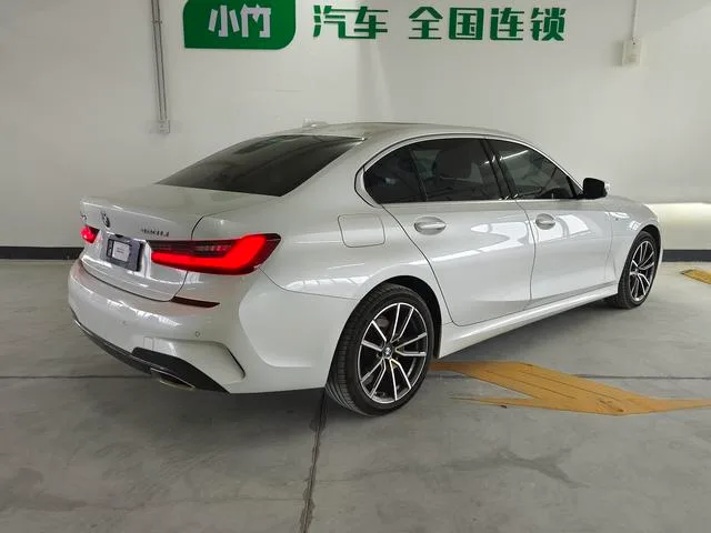 BMW 3 Series 2022 320Li M Conjunto deportivo exterior foto 7 BMW 3 Series 2022 320Li M Conjunto deportivo exterior foto 7