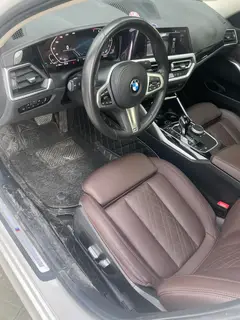 BMW 3 Series 2022 320Li M Conjunto deportivo interior foto 17 BMW 3 Series 2022 320Li M Conjunto deportivo interior foto 17