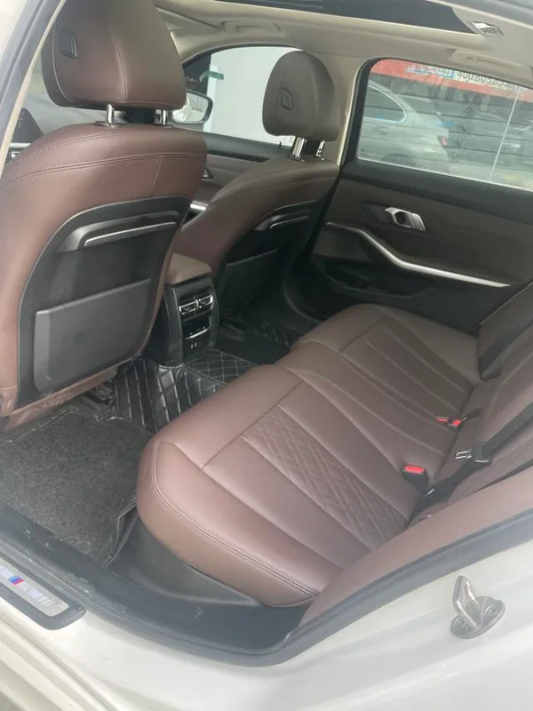 BMW 3 Series 2022 320Li M Conjunto deportivo interior foto 20 BMW 3 Series 2022 320Li M Conjunto deportivo interior foto 20