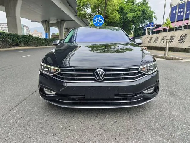 Volkswagen Magotan 2020 330TSI DSG Leading Type exterior photo 2