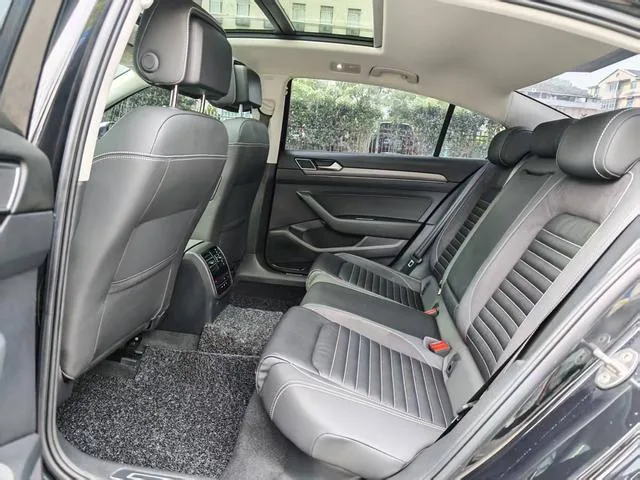 Volkswagen Magotan 2020 330TSI DSG Leading Type interior photo 6