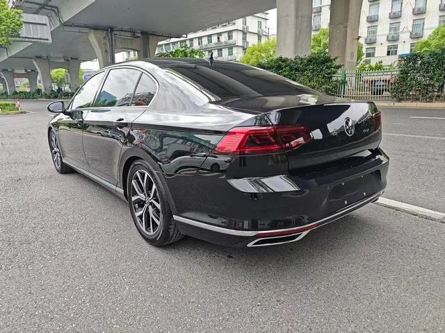Volkswagen Magotan 2020 330TSI DSG Leading Type interior photo 8
