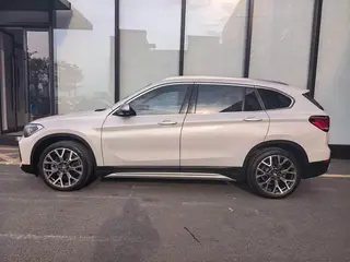 BMW X1 2022 xDrive25Li Premium Class exterior photo 3 BMW X1 2022 xDrive25Li Premium Class exterior photo 3