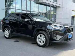 Toyota RAV4 2024 2.0L CVT Versión urbana de tracción en dos ruedas exterior foto 5 Toyota RAV4 2024 2.0L CVT Versión urbana de tracción en dos ruedas exterior foto 5