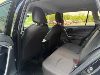 Toyota RAV4 2024 2.0L CVT Versión urbana de tracción en dos ruedas interior foto 10 Toyota RAV4 2024 2.0L CVT Versión urbana de tracción en dos ruedas interior foto 10