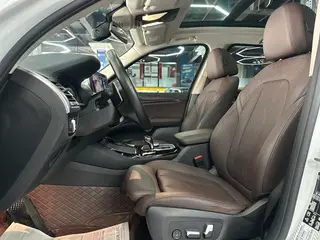 BMW X3 2022 xDrive30i Leading Type M Obsidian Night Suit interior photo 9 BMW X3 2022 xDrive30i Leading Type M Obsidian Night Suit interior photo 9