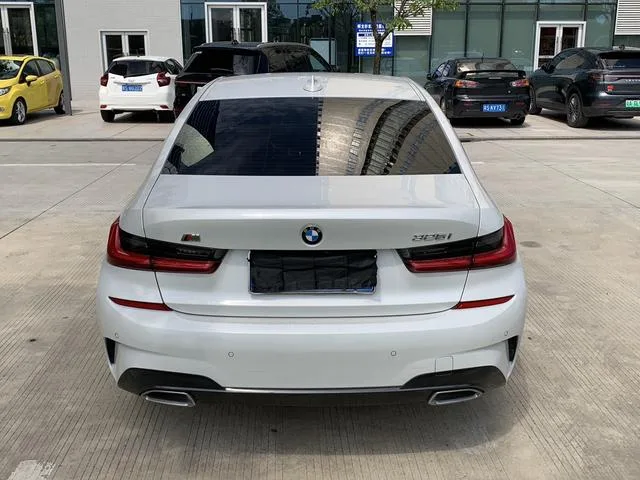 BMW 3 Series 2021 Reforma 325i M Conjunto deportivo interior foto 7 BMW 3 Series 2021 Reforma 325i M Conjunto deportivo interior foto 7