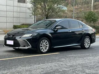 Toyota Camry 2023 2.0G Роскошная версия