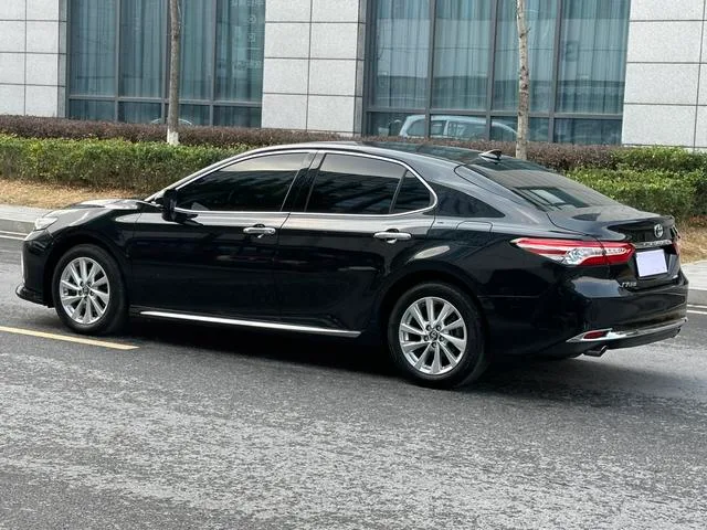 Toyota Camry 2023 2.0G Роскошная версия интерьер фото 12 Toyota Camry 2023 2.0G Роскошная версия интерьер фото 12