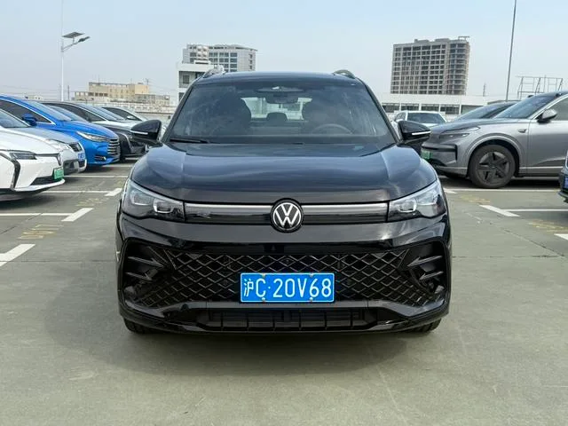 Volkswagen Tiguan L 2024 Pro 330TSI Two-wheel drive R-Line Intelligent Supreme Edition exterior photo 2