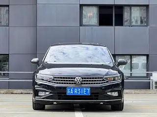 Volkswagen Magotan 2023 200 Edición conmemorativa de 10,000 vehículos 330TSI DSG De lujo exterior foto 2