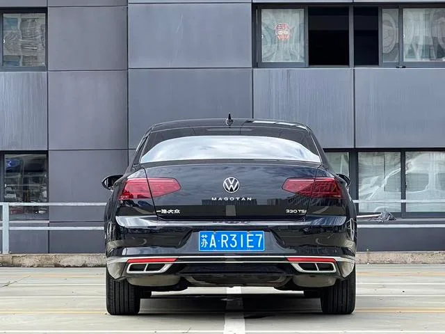 Volkswagen Magotan 2023 200 Edición conmemorativa de 10,000 vehículos 330TSI DSG De lujo interior foto 9