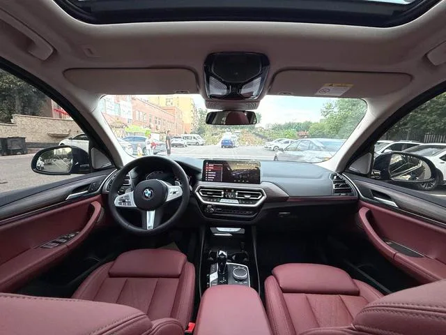 BMW X3 2023 xDrive30i Leading Type M Obsidian Night Suit interior photo 9 BMW X3 2023 xDrive30i Leading Type M Obsidian Night Suit interior photo 9