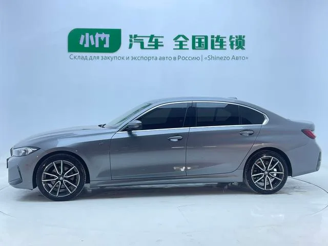 BMW 3 Series 2023 320Li M Conjunto deportivo exterior foto 6 BMW 3 Series 2023 320Li M Conjunto deportivo exterior foto 6