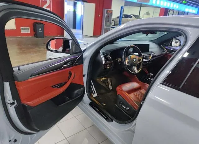 BMW X4 M 2022 X4 M Thunder Edition interior photo 6 BMW X4 M 2022 X4 M Thunder Edition interior photo 6