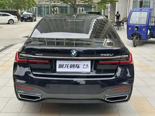 BMW 7 Series 2021 730Li M Sports suit exterior photo 3 BMW 7 Series 2021 730Li M Sports suit exterior photo 3