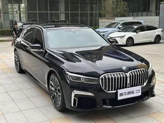 BMW 7 Series 2021 730Li M Sports suit exterior photo 5 BMW 7 Series 2021 730Li M Sports suit exterior photo 5