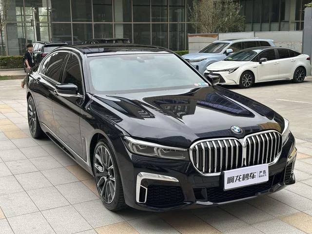 BMW 7 Series 2021 730Li M Sports suit exterior photo 5 BMW 7 Series 2021 730Li M Sports suit exterior photo 5
