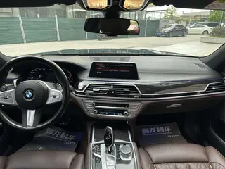 BMW 7 Series 2021 730Li M Sports suit exterior photo 7 BMW 7 Series 2021 730Li M Sports suit exterior photo 7
