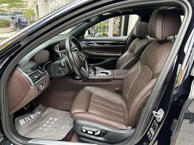 BMW 7 Series 2021 730Li M Sports suit interior photo 11 BMW 7 Series 2021 730Li M Sports suit interior photo 11