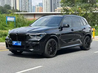 BMW X5 2022 Restyling xDrive 30Li Premium Class M Sports suit exterior photo 1 BMW X5 2022 Restyling xDrive 30Li Premium Class M Sports suit exterior photo 1