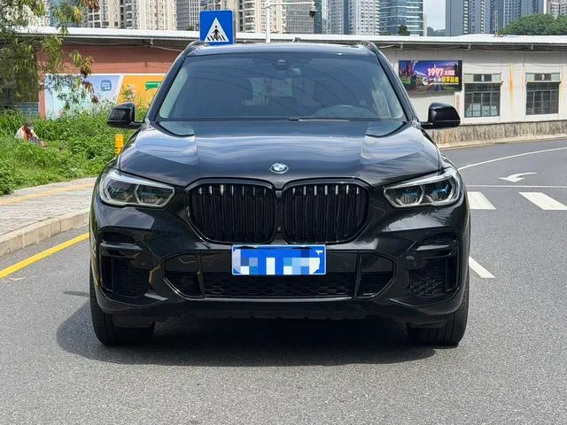 BMW X5 2022 Restyling xDrive 30Li Premium Class M Sports suit exterior photo 2 BMW X5 2022 Restyling xDrive 30Li Premium Class M Sports suit exterior photo 2