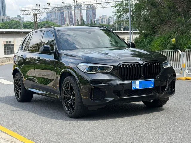 BMW X5 2022 Restyling xDrive 30Li Premium Class M Sports suit exterior photo 3 BMW X5 2022 Restyling xDrive 30Li Premium Class M Sports suit exterior photo 3