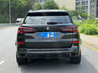 BMW X5 2022 Restyling xDrive 30Li Premium Class M Sports suit exterior photo 5 BMW X5 2022 Restyling xDrive 30Li Premium Class M Sports suit exterior photo 5