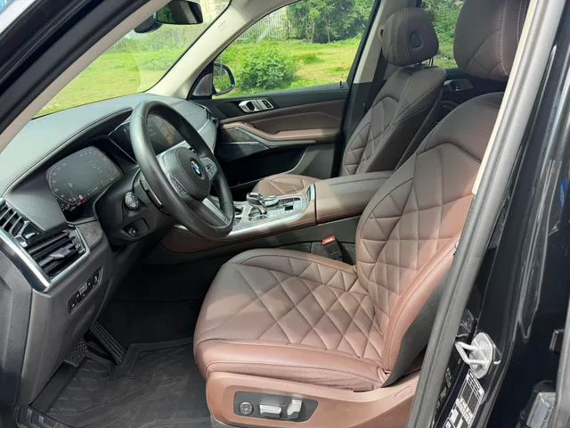 BMW X5 2022 Restyling xDrive 30Li Premium Class M Sports suit interior photo 8 BMW X5 2022 Restyling xDrive 30Li Premium Class M Sports suit interior photo 8