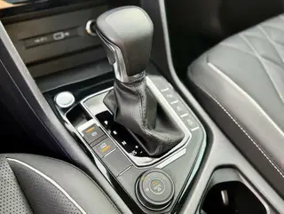 Volkswagen Tiguan L 2022 380TSI Transmission intégrale automatique R-Line Version de plus en plus 7 Siège intérieur photo 13