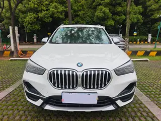 BMW X1 2022 sDrive20Li Tipo de lujo exterior foto 2 BMW X1 2022 sDrive20Li Tipo de lujo exterior foto 2