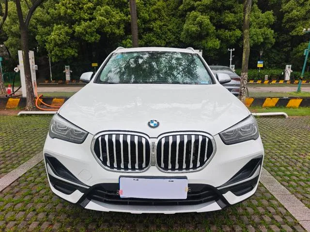 BMW X1 2022 sDrive20Li Tipo de lujo exterior foto 2 BMW X1 2022 sDrive20Li Tipo de lujo exterior foto 2