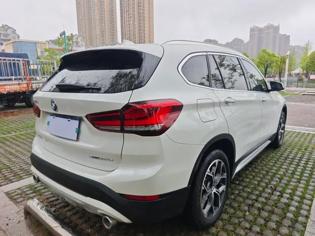BMW X1 2022 sDrive20Li Tipo de lujo exterior foto 3 BMW X1 2022 sDrive20Li Tipo de lujo exterior foto 3