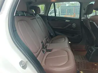 BMW X1 2022 sDrive20Li Tipo de lujo interior foto 14 BMW X1 2022 sDrive20Li Tipo de lujo interior foto 14