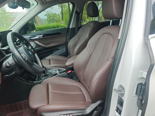 BMW X1 2022 sDrive20Li Tipo de lujo interior foto 16 BMW X1 2022 sDrive20Li Tipo de lujo interior foto 16