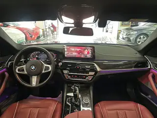 BMW 5 Series 2022 Reforma 525Li M Conjunto deportivo interior foto 12 BMW 5 Series 2022 Reforma 525Li M Conjunto deportivo interior foto 12