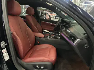 BMW 5 Series 2022 Reforma 525Li M Conjunto deportivo interior foto 13 BMW 5 Series 2022 Reforma 525Li M Conjunto deportivo interior foto 13