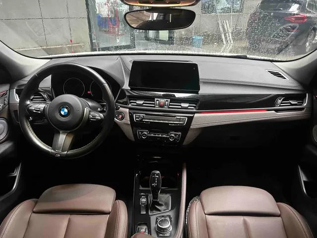 BMW X2 2023 sDrive25i M Traje todoterreno exterior foto 6 BMW X2 2023 sDrive25i M Traje todoterreno exterior foto 6