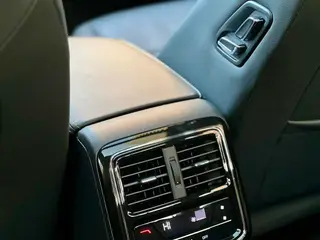Volkswagen Passat 2023 Mise à jour 330TSI Star Elite Edition intérieur photo 14 Volkswagen Passat 2023 Mise à jour 330TSI Star Elite Edition intérieur photo 14