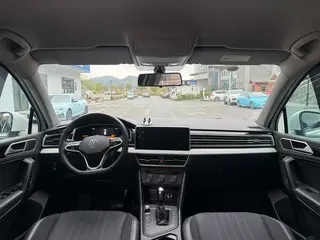 Volkswagen Tiguan L 2022 330TSI Automatic two-wheel drive comfortable version interior photo 9