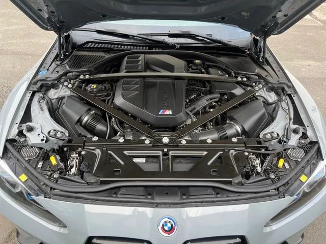 BMW M3 2023 M3 Sedán de cuatro puertas Versión Thunder interior foto 14 BMW M3 2023 M3 Sedán de cuatro puertas Versión Thunder interior foto 14