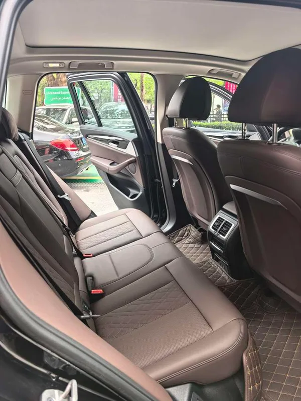 BMW X3 2022 xDrive25i M Sports suit interior photo 13 BMW X3 2022 xDrive25i M Sports suit interior photo 13
