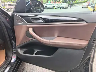 BMW X3 2022 xDrive25i M Sports suit interior photo 18 BMW X3 2022 xDrive25i M Sports suit interior photo 18